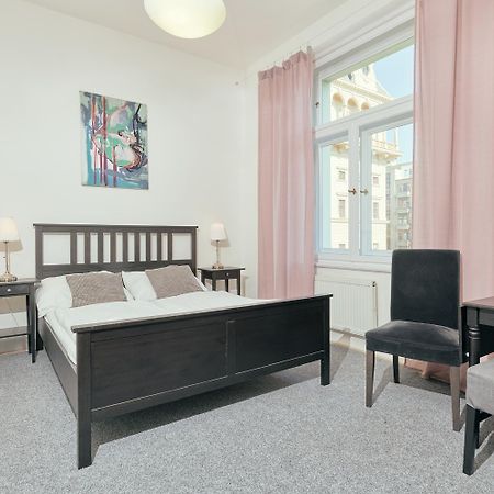 Hostel Mikolase Alse Πράγα Εξωτερικό φωτογραφία